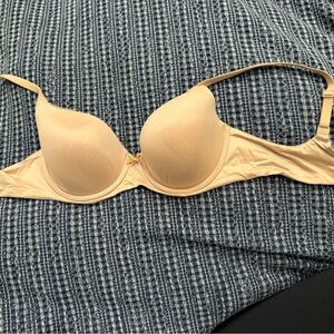 Victoria's Secret Cream Padded Bra with Underwire Support